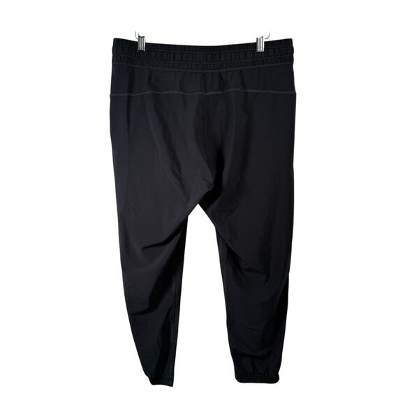 Lululemon Namaskar Grey Crop Pants Athleisure Gym Travel Pull On Workout Women 8 - Picture 4 of 6